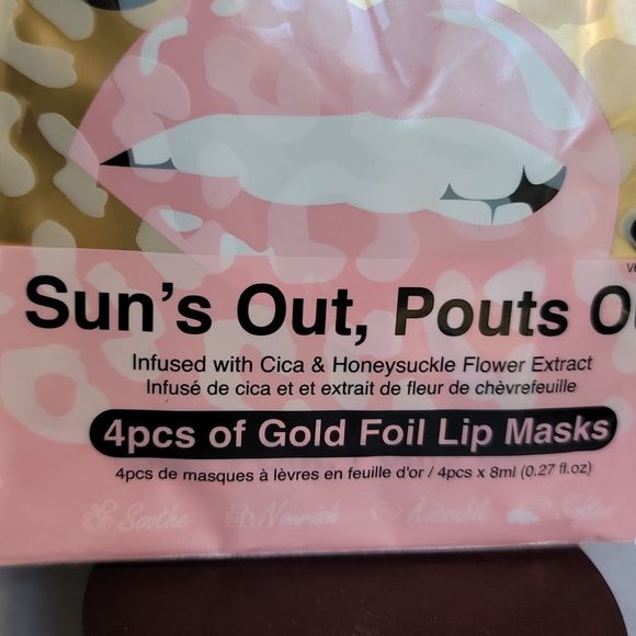 SF Sun's Out, Pouts Out 4 Piece Gold Lip Masks - Picture 2 of 6